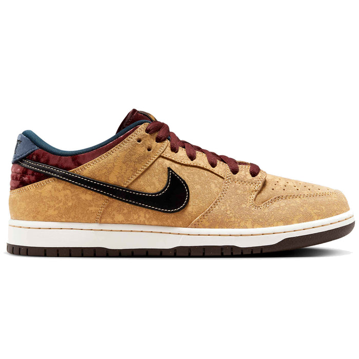 Nike SB Dunk Low - 